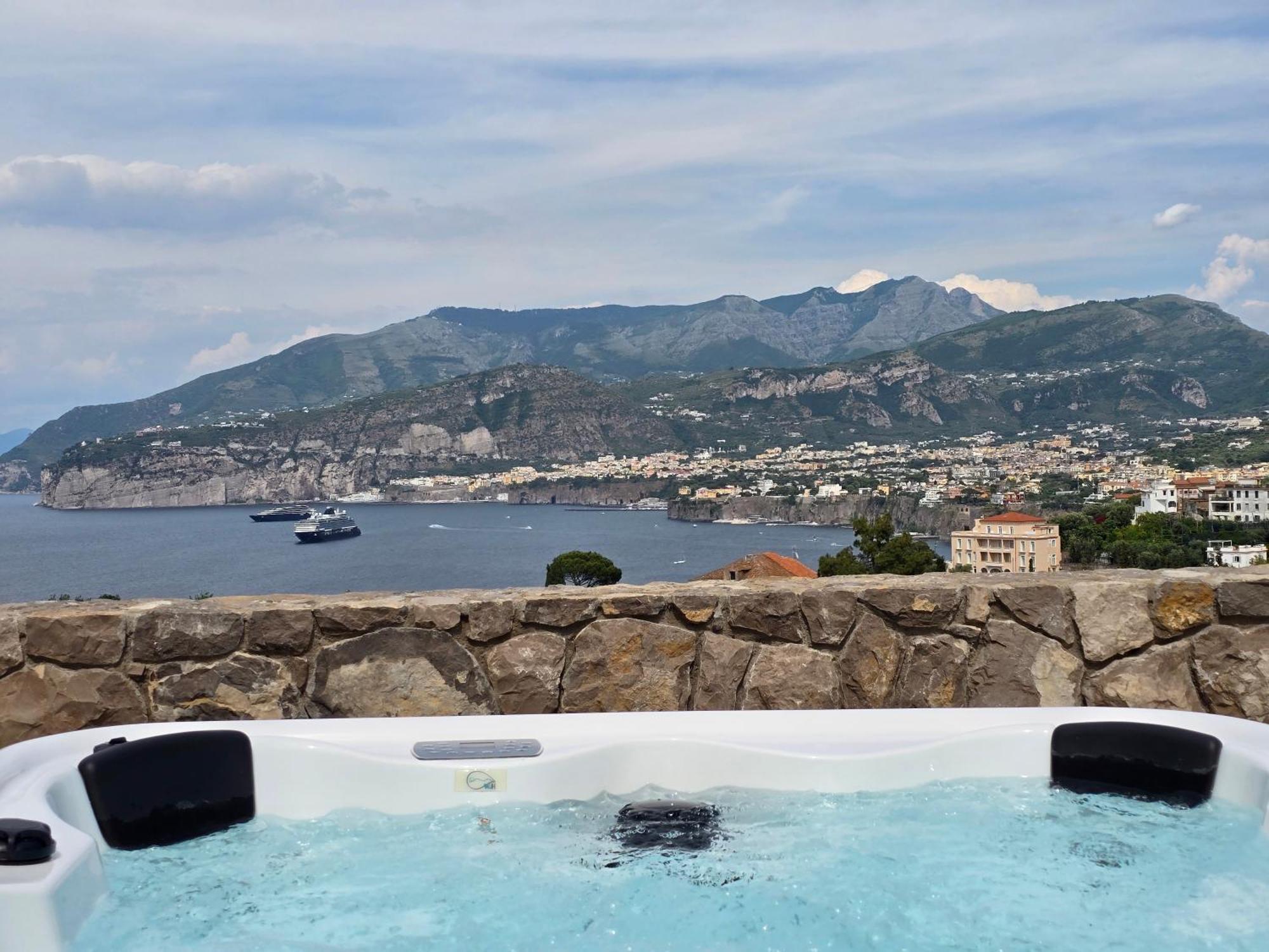 Laca - Sensational Coast View With Jacuzzi Apartment *