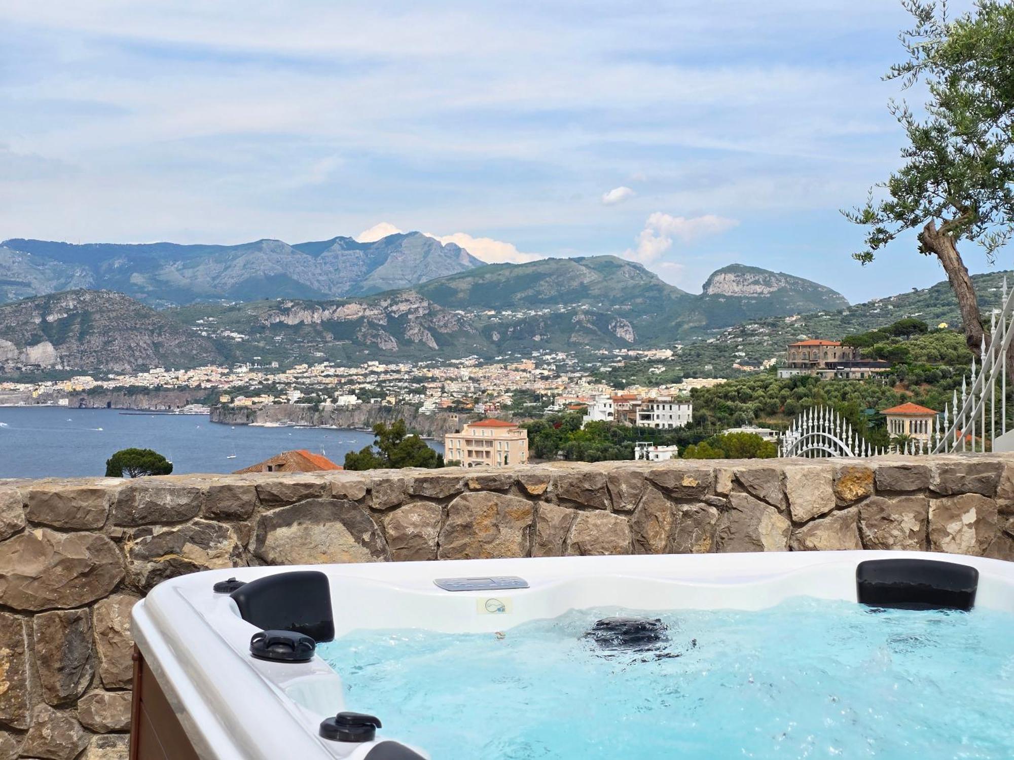 Laca - Sensational Coast View With Jacuzzi *