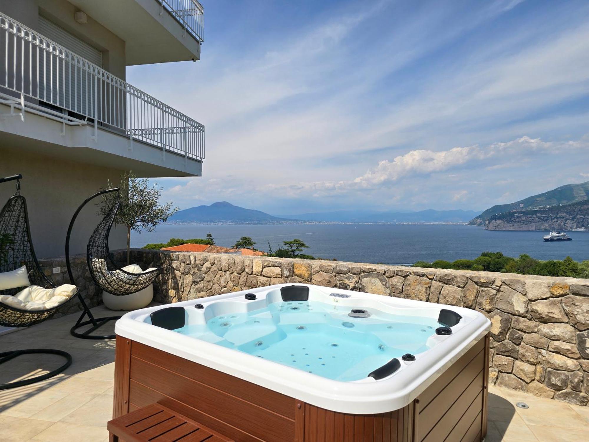 Appartamento Laca - Sensational Coast View With Jacuzzi *