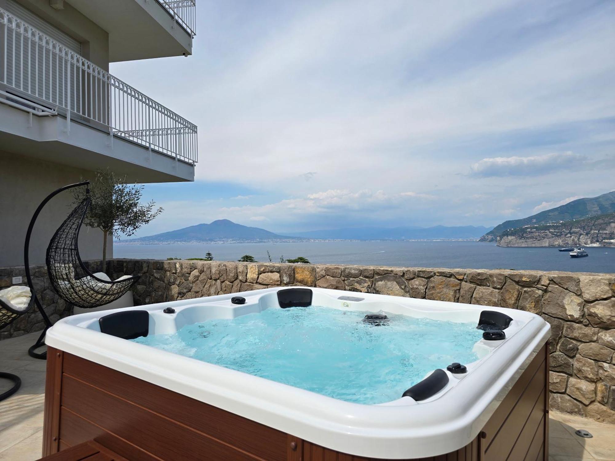Appartamento Laca - Sensational Coast View With Jacuzzi Sorrento