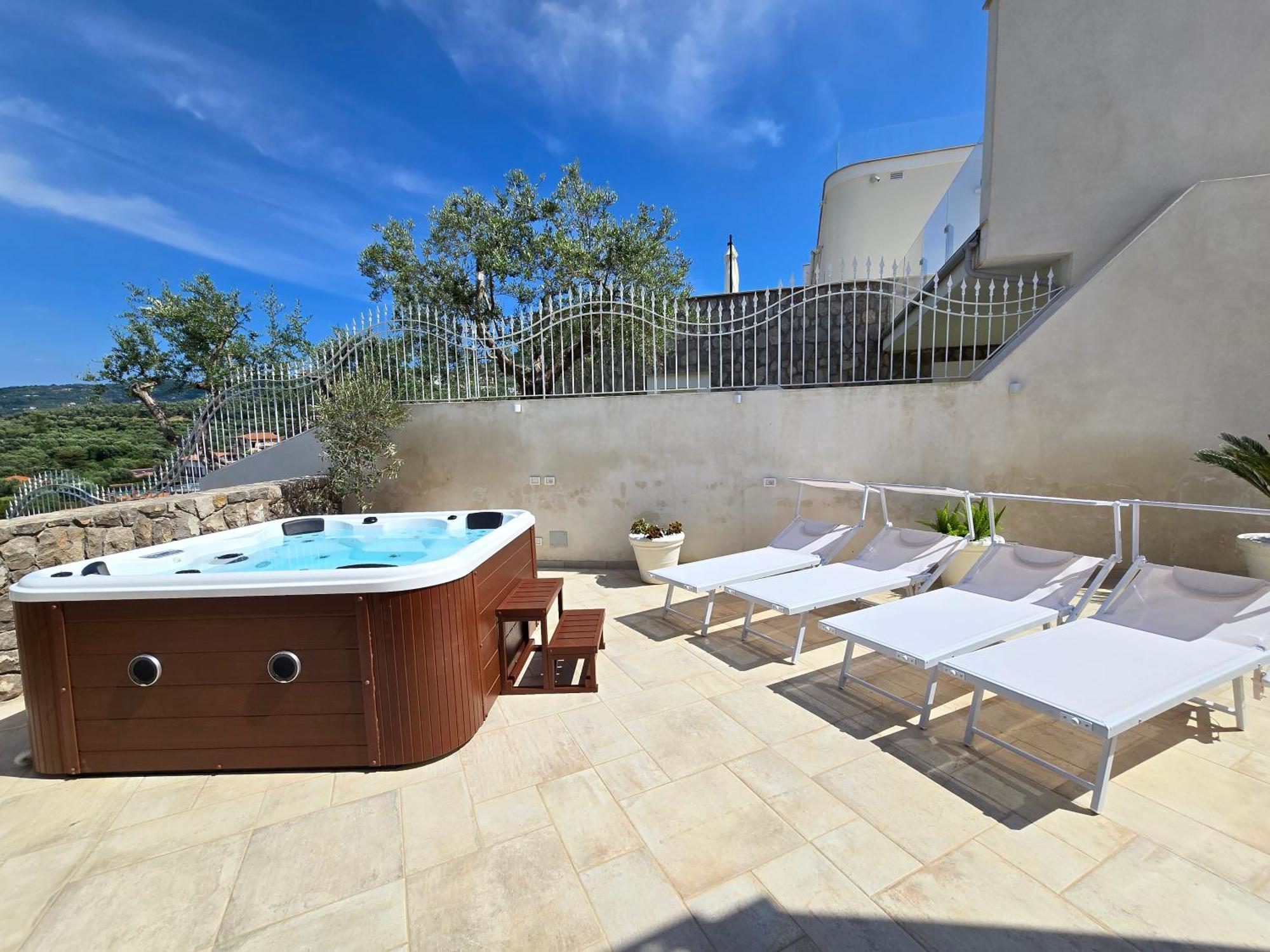 Appartamento Laca - Sensational Coast View With Jacuzzi