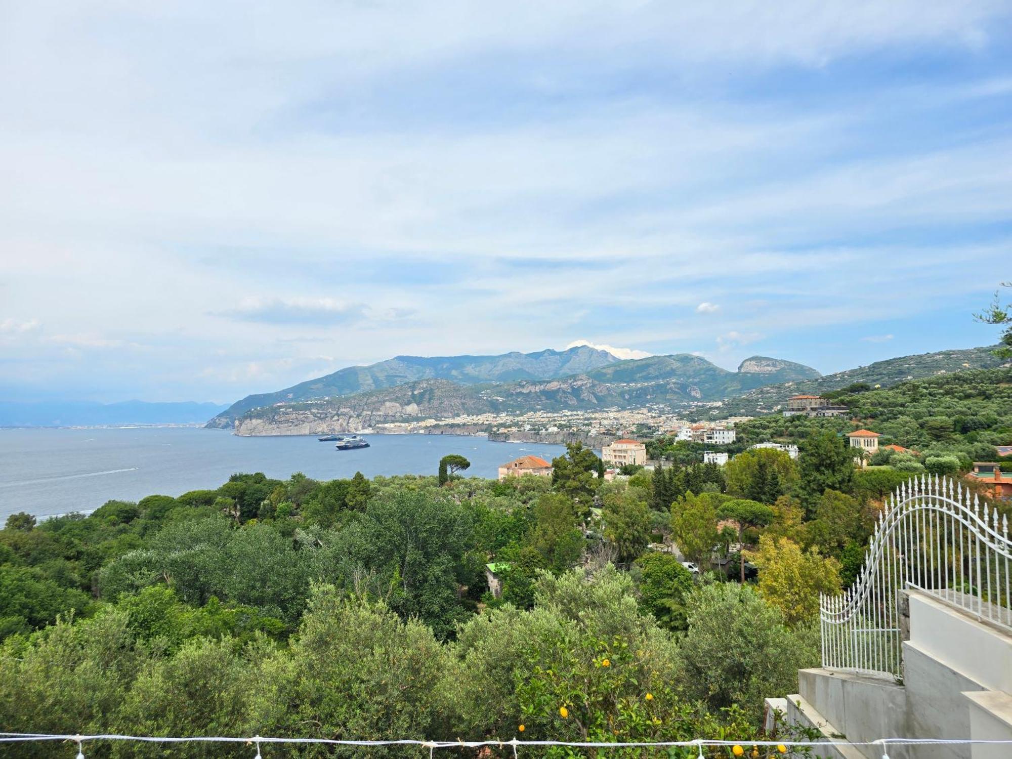 Apartment Laca - Sensational Coast View With Jacuzzi Sorrento
